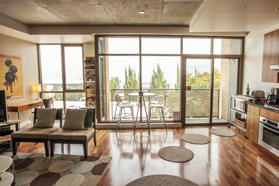 Hood River rental modern loft view