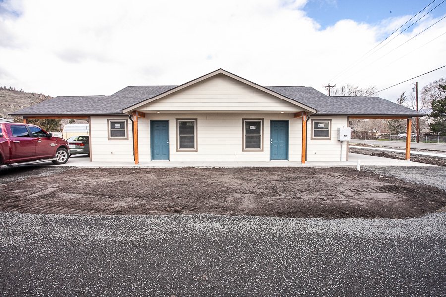 •Duplex •2 Bedrooms • 1 Bath
$1,800 monthly