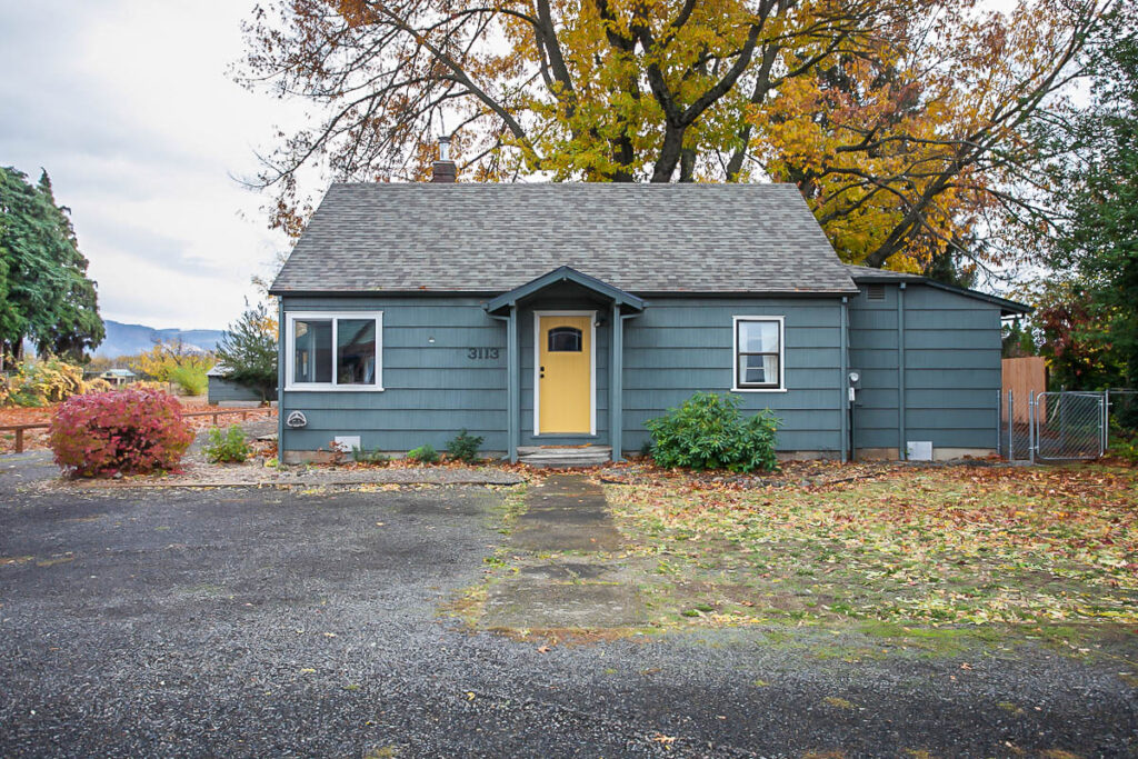 •House • 2 Bedrooms • 2 Bath - large lot,
$2,650 monthly