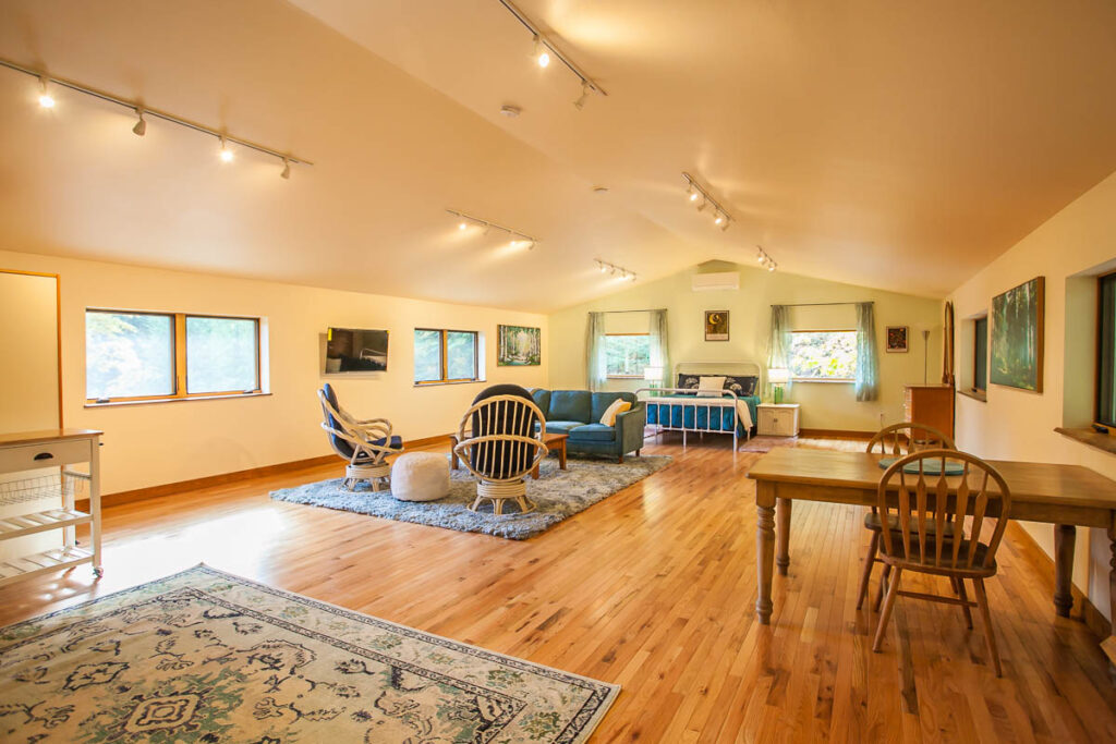 2 Guests • Studio• 1 Bath
$1,650-$2,150 per month