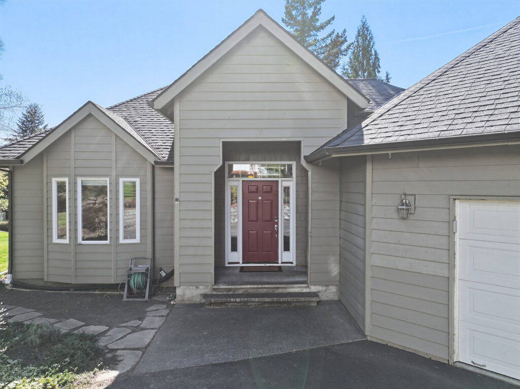 • 3+ Bedrooms • 2.5 Bathrooms 
$3,950 per month