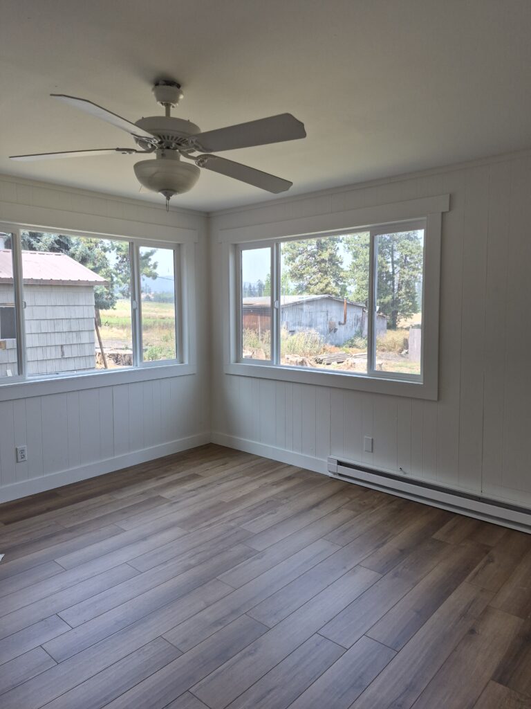 • House • 2 Bedrooms • 1 Bathrooms 
Large lot 
$2,350 per month